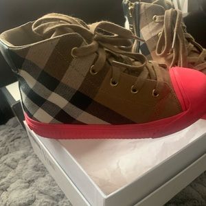 Girls Burberry sneakers